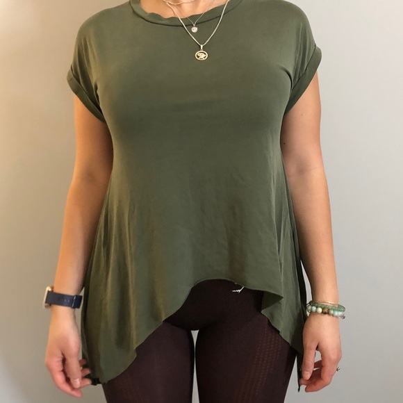 Green open back t-shirt - Picture 2 of 2